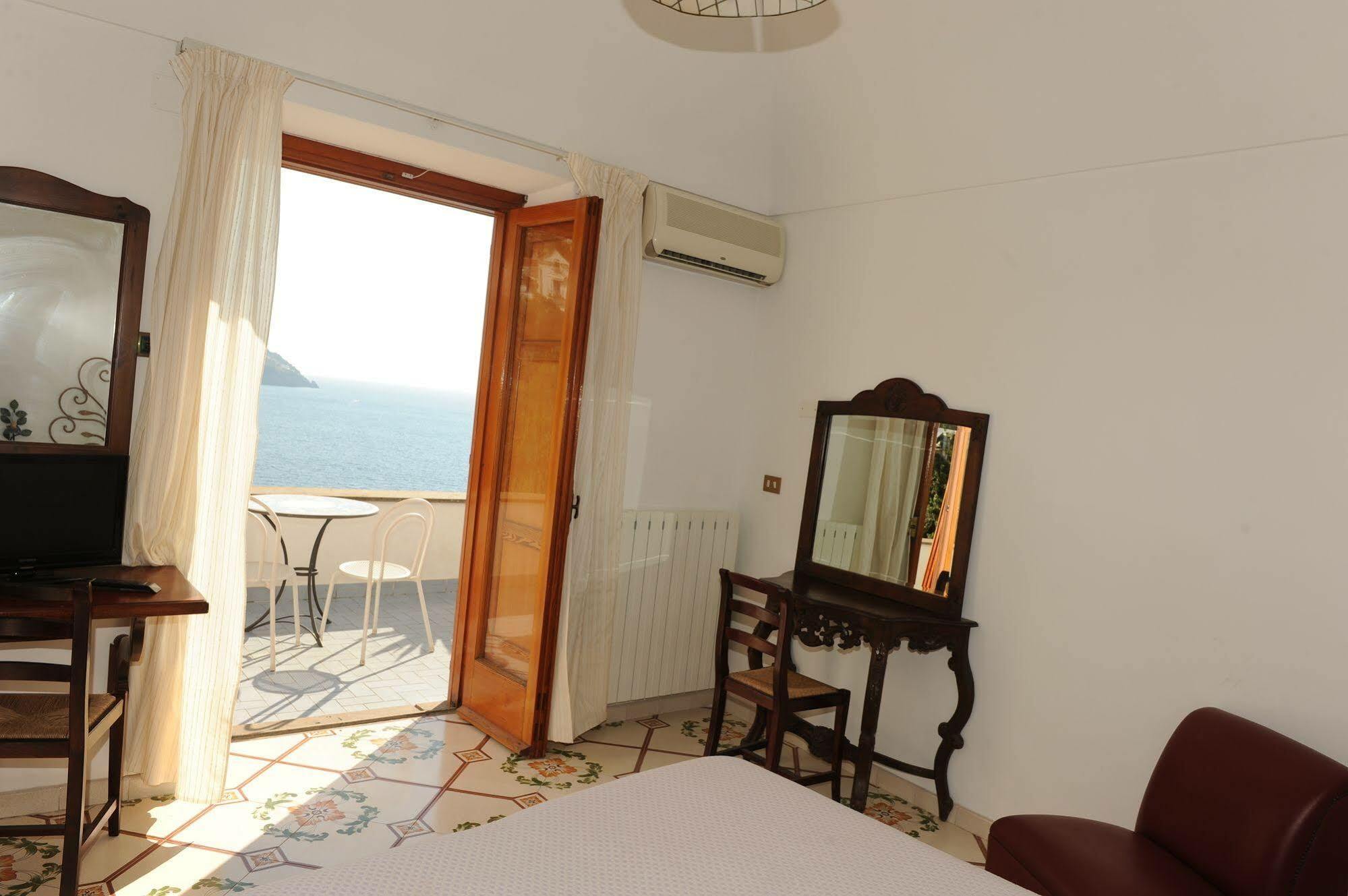 Hotel Dimora Fornillo Позитано Экстерьер фото